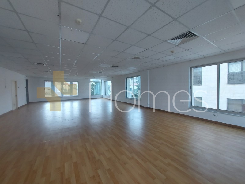 Commercial building for rent in Mecca Street, Building area 2600m