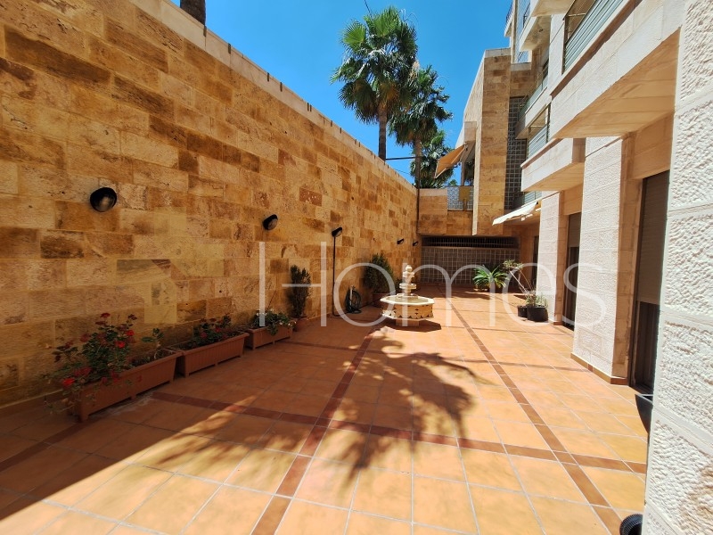 Apartment with a terrace for rent in the 4th Circle 140m