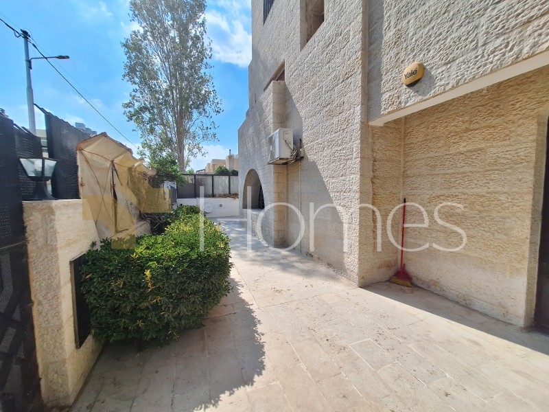 Flat ground floor apartment for rent in Abdoun 300m