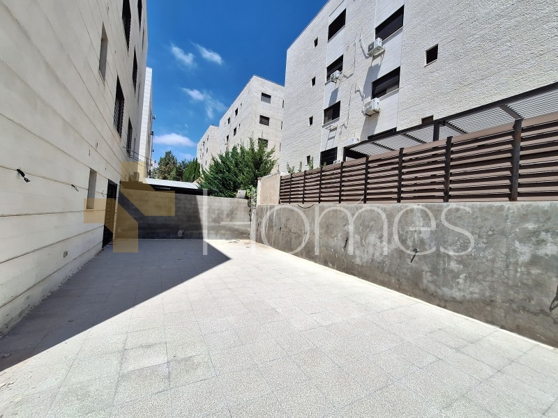 Ground floor with garden for rent in Al Kursi 180m