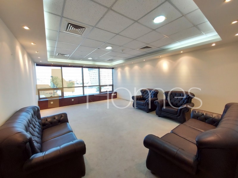 Second floor office for rent in Al Shmeisani building area of 240m