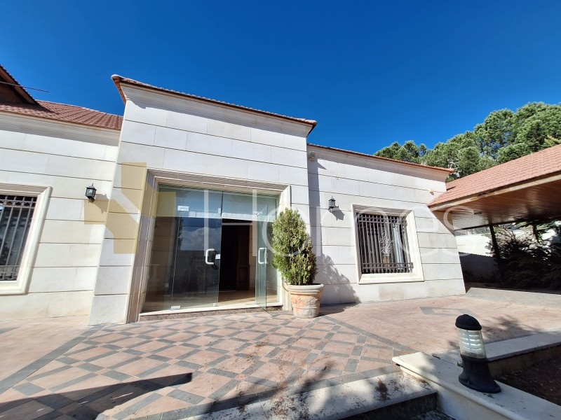 Standalone villa for rent in Dabouq with a land area of 3300m