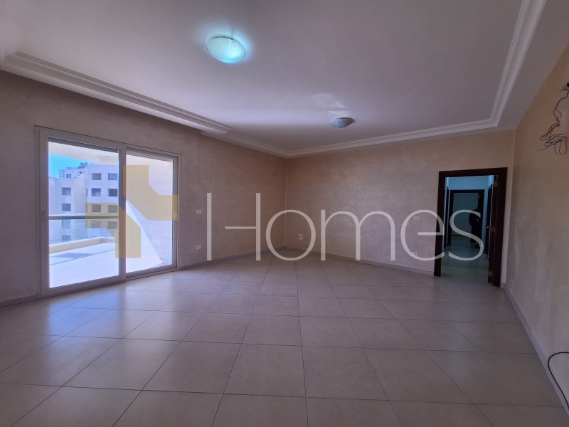 Flat second floor apartment for rent in Dair Ghbar 320m