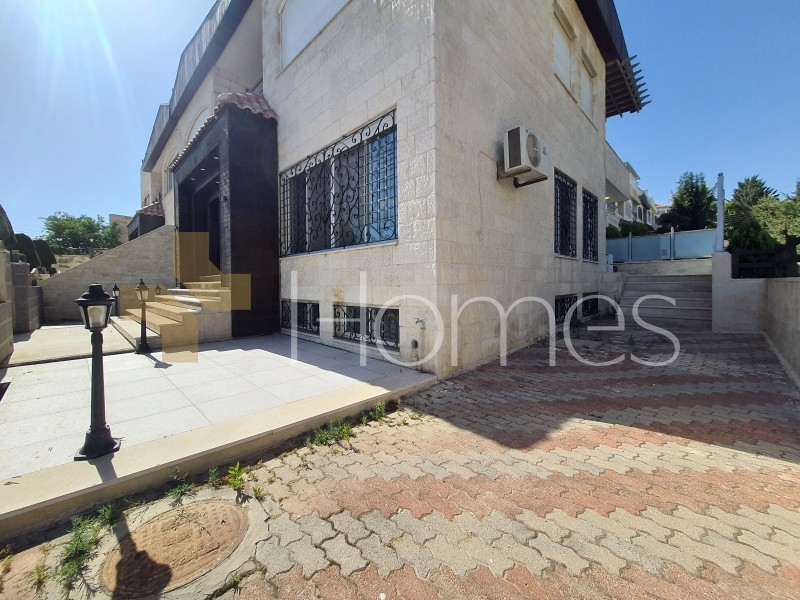 Furnished attached villa for sale in Al Thuhair building area of 560m