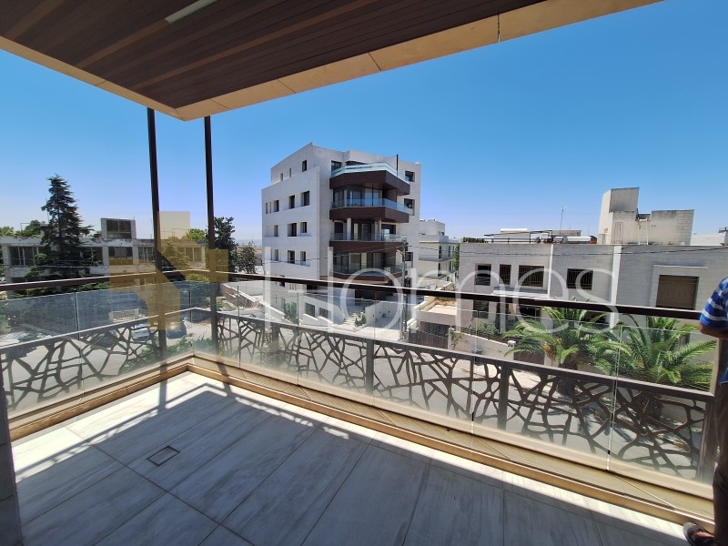 First floor apartment for sale in Jabal Amman 132m