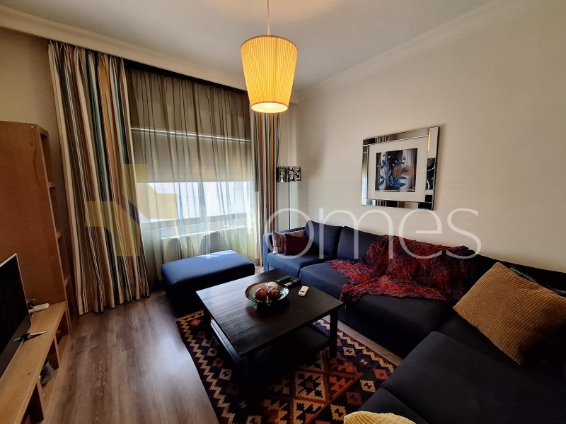 Last floor apartment with roof for sale in Khalda 275m