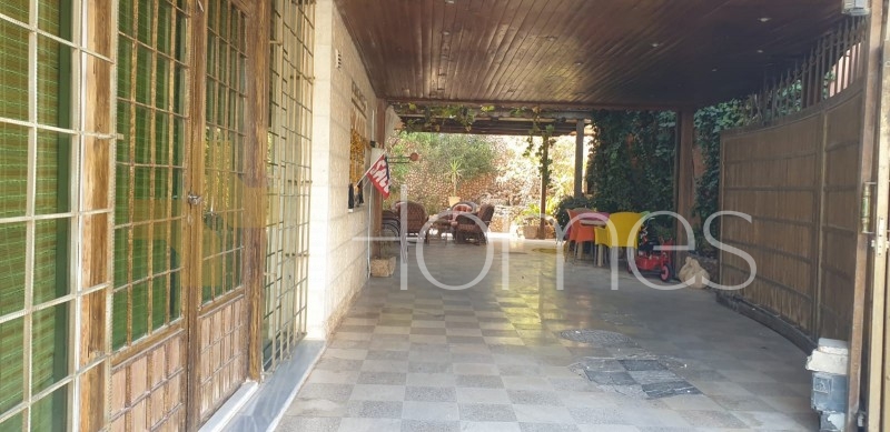 Ground floor with garden for sale in Tlaa Al Ali 260m