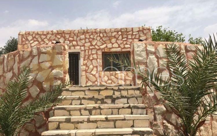 Chalet for sale in Al-Ghor with a land area of 864m