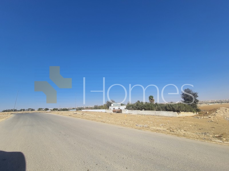 Land for sale on Airport Road, land area 1057m