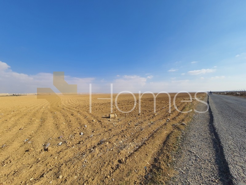 Land for investment for sale on Airport Road with land area of 1228m