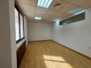 Full floor in a strategic building for rent in Al Shmeisani, area 320m