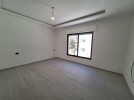 Second floor apartment for rent in Dair Ghbar 190m