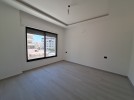 Second floor apartment for rent in Dair Ghbar 190m