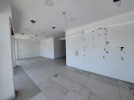 Commercial showroom with attic for rent in Mecca Street area of 290m