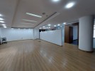 Seventh floor office for rent in Mecca Street building area of 1000m