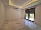 Ground floor with terrace for rent in Al Shmeisani 165m