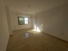 Front third floor office for rent area in Al-Jandaweel area 75m