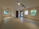 Ready to use office for rent in Abdali, area 604m