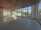 Commercial showroom for rent in Umm Al-Summaq, area of 145m