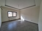 First floor apartment for sale in Jandaweel 190m