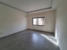 First floor apartment for sale in Jandaweel 190m