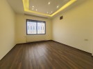 Ground floor with terrace for sale in Airport Road, with area of 175m