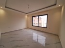 Flat second floor for sale in Dair Ghbar 221m