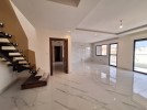 Flat and duplex last floor for sale in Dair Ghbar 279m