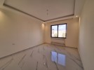 First floor apartment for sale in Dair Ghbar 155m