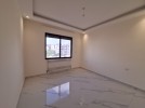 First floor apartment for sale in Dair Ghbar 155m