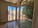 Apartment floor with terrace for sale in Abdoun 210m