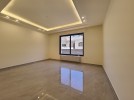 First floor apartment for sale in Airport Road building area of 190m