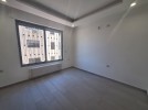 Ground floor with terrace for sale in Um Al Summaq 195m