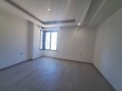 Ground floor with terrace for sale in Um Al Summaq 195m