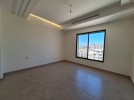 Flat floor apartment for sale in Abdoun 470m