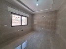 Ground floor with terrace for sale in Sweifeyeh 185m