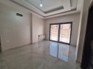 Ground floor with terrace for sale in Sweifeyeh 185m