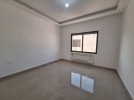 Last floor with roof for sale in Sweifeyeh 220m