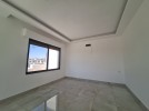 Last floor with roof for sale in Sweifeyeh 220m