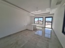 Last floor with roof for sale in Sweifeyeh 220m