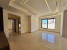 Ground floor with terrace apartment for sale in Khalda 210m