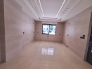 Ground floor apartment with garden for sale in Khalda 206m 