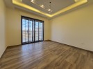 Apartment with garden for sale in Hjar Al Nawabelseh area of 187m