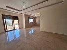 Ground floor apartment with a terrace for sale in Khalda 189m