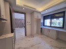 Ground floor with terrace for sale in Al Shmeisani 165m