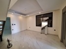 Duplex last floor apartment with roof for sale in Al-Sweifeyeh 250m