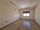 Duplex last floor apartment with roof for sale in Al-Sweifeyeh 250m