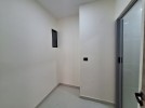 Duplex last floor apartment with roof for sale in Al-Sweifeyeh 265m