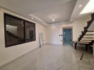 Duplex last floor apartment with roof for sale in Al-Sweifeyeh 265m