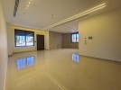 Flat apartment with garden sale in Rujm Omaish with area of 250m